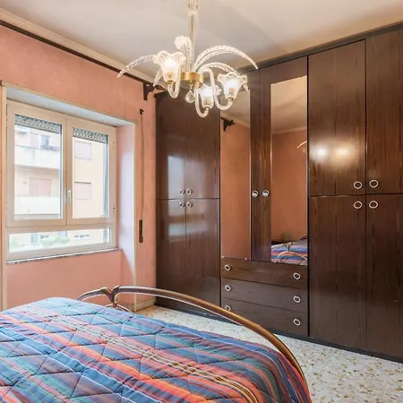 Altido Classic Style Flat With Balcony Apartment Rome