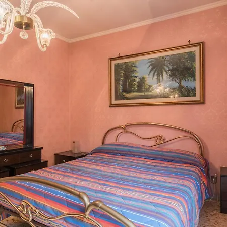 Altido Classic Style Flat With Balcony روما